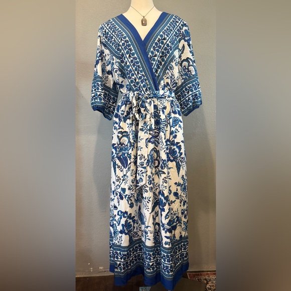 BloomChic Dresses & Skirts - BloomChic Blue and White Patterned Maxi Dress